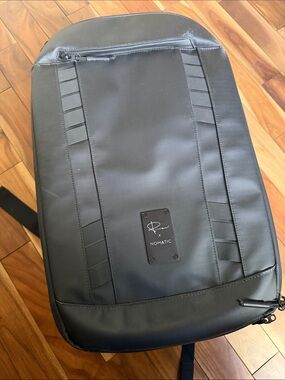 Nomatic Black MCKINNON CAMERA PACK 35L